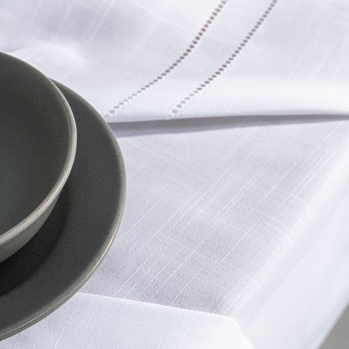 Toalha de Mesa Amelie Branca 004